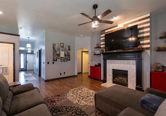 Photo 4 of Sale Pending at 501 Parsons Dr, Yukon, OK 73099 | MLS# 1245215 | Listing updated on 2026-09-02