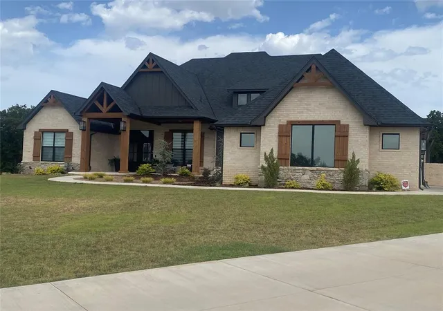 2nd image of 11809 Setenta Grove Cir, Oklahoma City, OK 73150 | MLS# 1245220