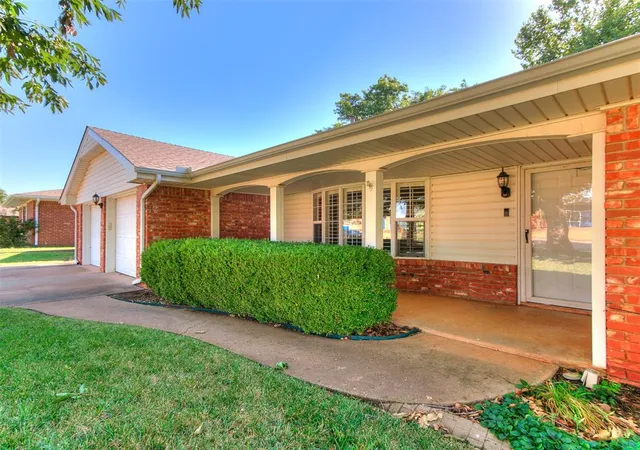 1st image of 1413 S Oak St, Kingfisher, OK 73750 | MLS# 1245227