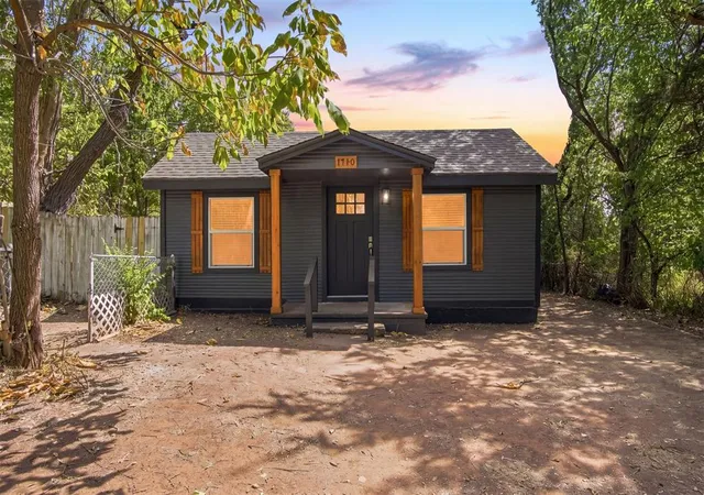 1st image of 1710 Ne 35th St, Oklahoma City, OK 73111 | MLS# 1245229