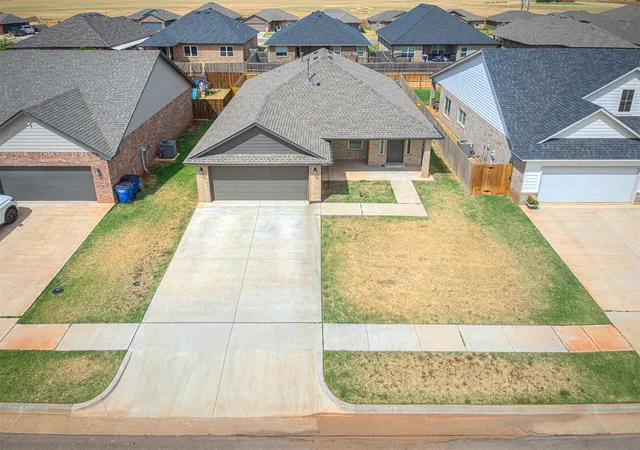 2nd image of 1212 La Vista Ln, Kingfisher, OK 73750 | MLS# 1245232