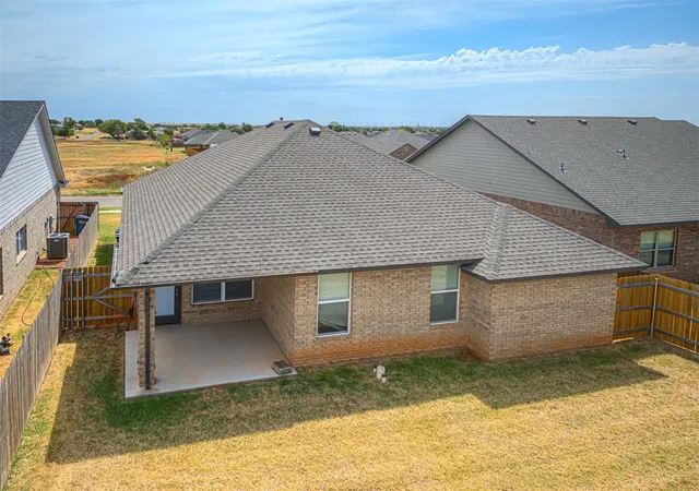 4th image of 1212 La Vista Ln, Kingfisher, OK 73750 | MLS# 1245232