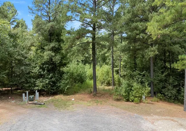 2nd image of 179 Coffee Tree Trl, Broken Bow, OK 74728 | MLS# 1245244