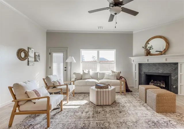 2nd image of 11700 Sw 15th Ter, Yukon, OK 73099 | MLS# 1245258