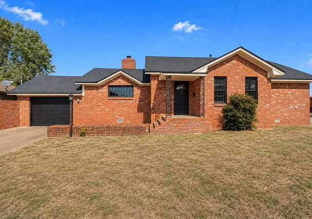 1st image of 1102 N Noble Ave, Watonga, OK 73772 | MLS# 1245262