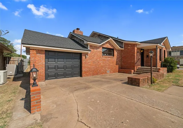 Photo 2 of Single family home for sale at 1102 N Noble Ave, Watonga, OK 73772 | MLS# 1245262 | Listing updated on 2026-10-19