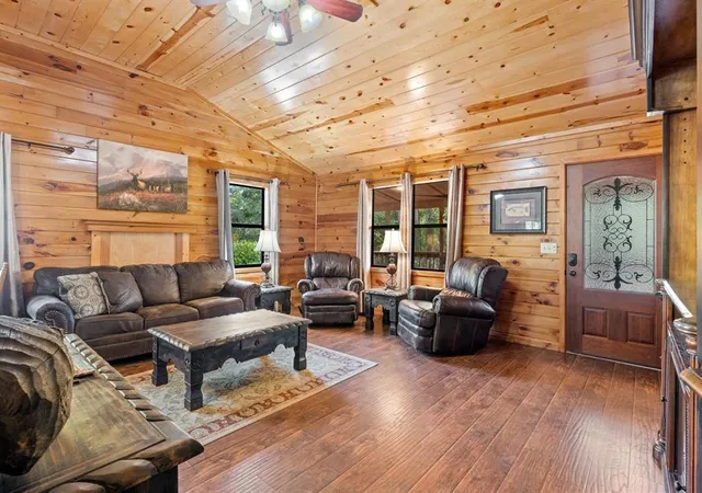Photo 3 of Single family home for sale at 136 Mt Herman Rd, Broken Bow, OK 74728 | MLS# 1245268 | Listing updated on 2026-08-20