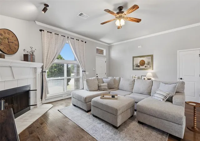 Photo 3 of Sale Pending at 609 Sw 6th Street, Moore, OK 73160 | MLS# 1245275 | Listing updated on 2026-08-26