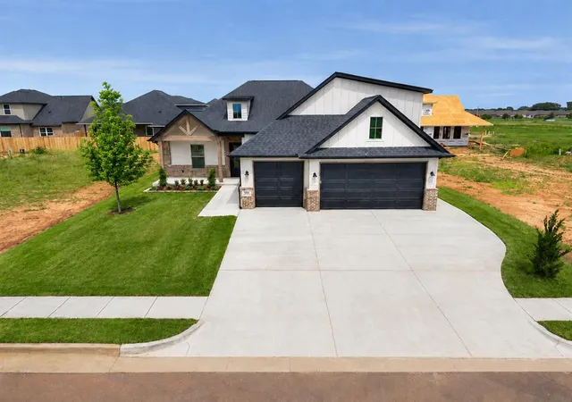 1st image of 16108 Segovia Dr, Oklahoma City, OK 73170 | MLS# 1245284