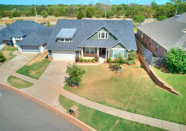 Photo 3 of Single family home for sale at 3917 Bandera Trl, Norman, OK 73069 | MLS# 1245287 | Listing updated on 2026-09-22
