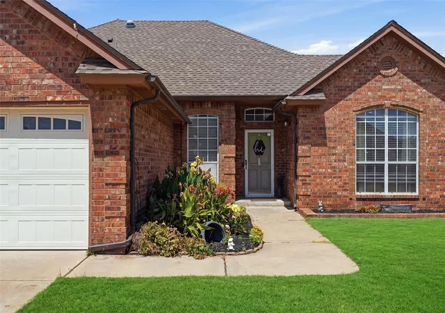 Photo 2 of Single family home for sale at 2209 Sw 93rd Place, Oklahoma City, OK 73159 | MLS# 1245301 | Listing updated on 2026-09-20