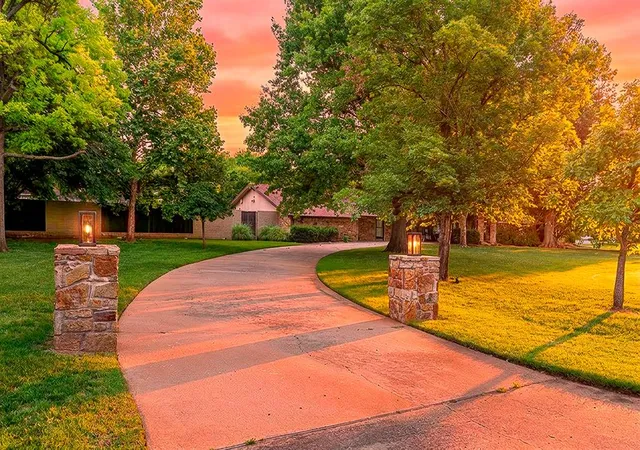 Photo 3 of Mansion for sale at 1400 Pranter Ln, Edmond, OK 73013 | MLS# 1245310 | Listing updated on 2026-10-03