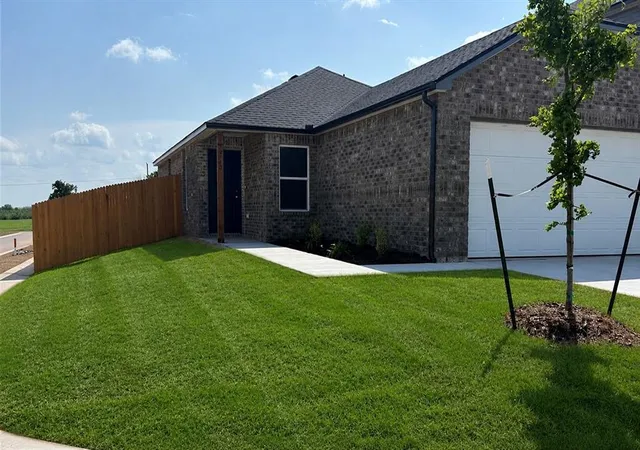 2nd image of 920140 Green St, Wellston, OK 74881 | MLS# 1245311