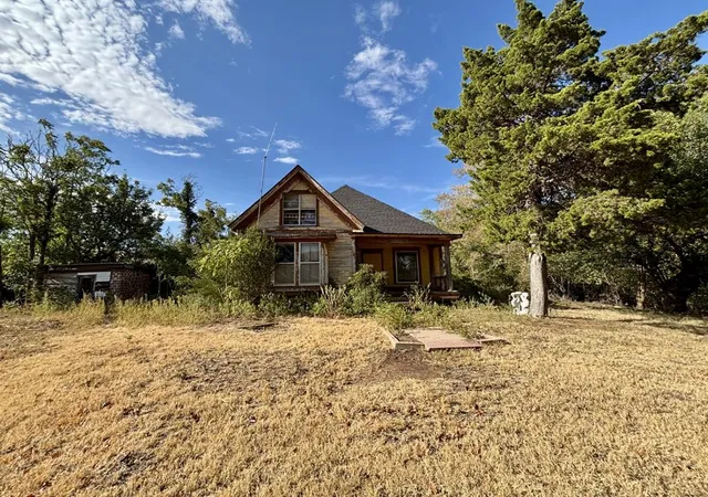 Photo 2 of Single family home for sale at 200 W Mountain Ave, Granite, OK 73547 | MLS# 1245314 | Listing updated on 2026-08-20