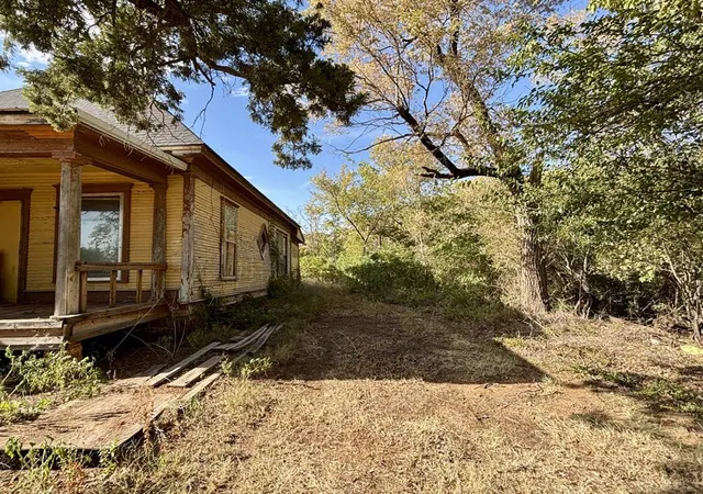 Photo 3 of Single family home for sale at 200 W Mountain Ave, Granite, OK 73547 | MLS# 1245314 | Listing updated on 2026-08-20
