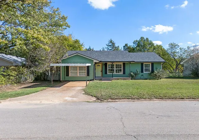 Single family home for sale at 1711 N Rickey Rd, Shawnee, OK 74804 | MLS# 1245315