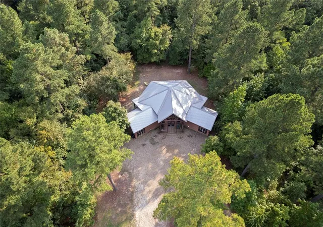 Photo 4 of Single family home for sale at 69 White Tail Cir, Broken Bow, OK 74728 | MLS# 1245327 | Listing updated on 2026-08-21