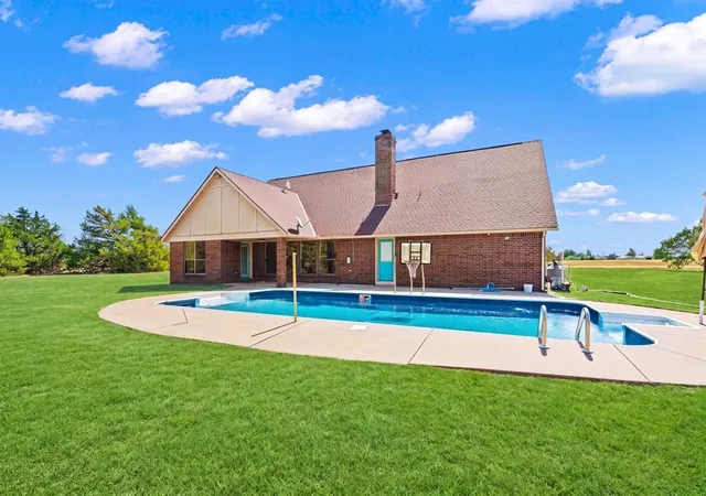 Photo 3 of Single family home for sale at 1811 Cedar Trl, Cashion, OK 73016 | MLS# 1245341 | Listing updated on 2026-10-20