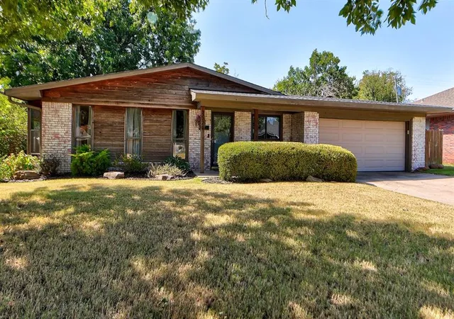 Photo 1 of Sale Pending at 2520 Huntleigh Dr, Oklahoma City, OK 73120 | MLS# 1245355 | Listing updated on 2026-08-25