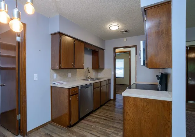 27th image of 1009 E Will Rogers Drs, Stillwater, OK 74075 | MLS# 1245377