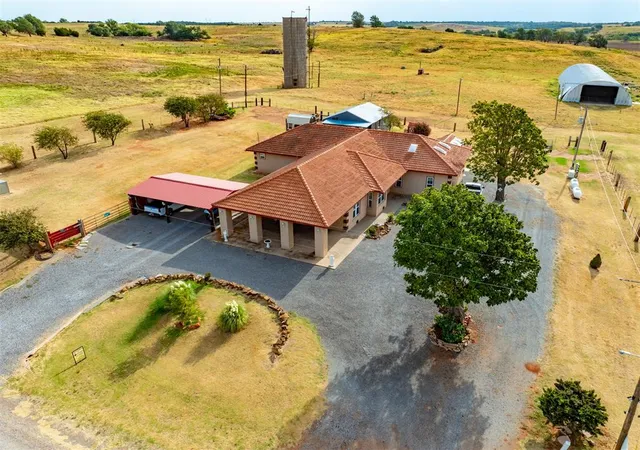 1st image of 16115 County Street 2610, Binger, OK 73009 | MLS# 1245387
