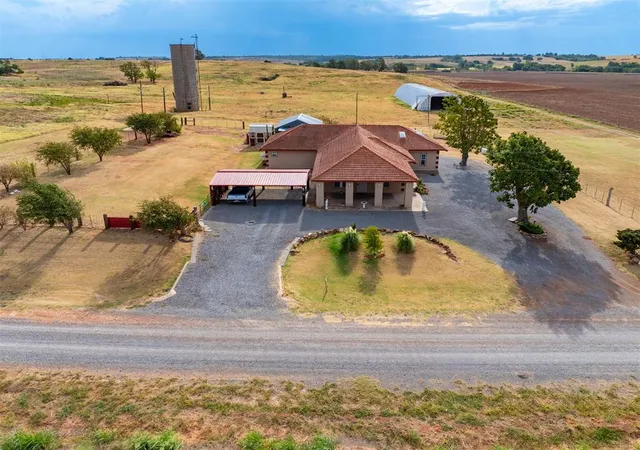 Photo 3 of Sale Pending at 16115 County Street 2610, Binger, OK 73009 | MLS# 1245387 | Listing updated on 2026-10-08