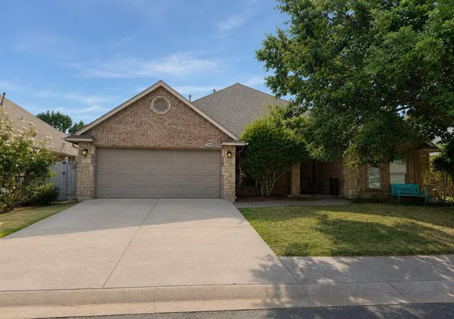 Photo 1 of Single family home for sale at 16600 Farmington Way, Edmond, OK 73012 | MLS# 1245388 | Listing updated on 2026-09-19