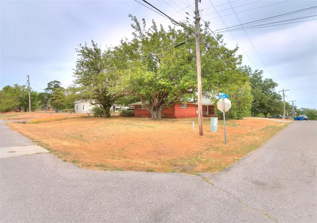 Photo 3 of Single family home for sale at 14957 Gilbert St, Choctaw, OK 73020 | MLS# 1245389 | Listing updated on 2026-09-18