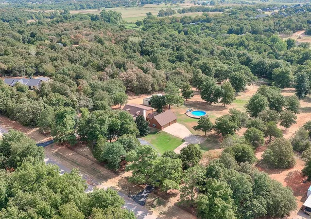 36th image of 10100 Liberty Oak Dr, Oklahoma City, OK 73165 | MLS# 1245390