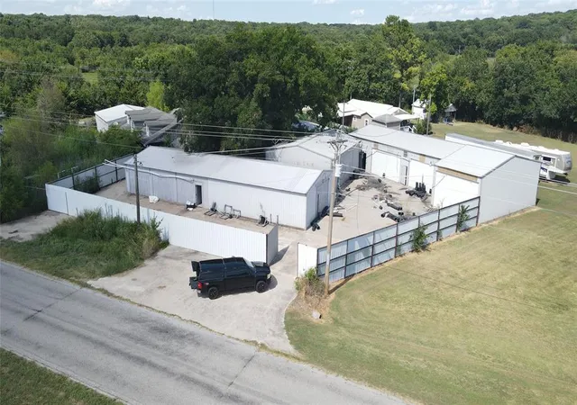 4th image of 18609 County Road 1580, Ada, OK 74820 | MLS# 1245397