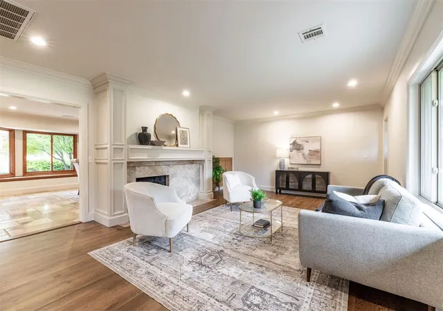Photo 4 of Single family home for sale at 1807 Dorchester Dr, Nichols Hills, OK 73120 | MLS# 1245415 | Listing updated on 2026-08-21