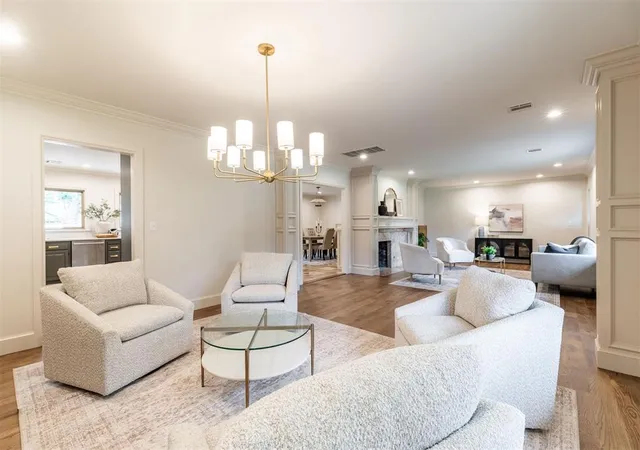 Photo 5 of Single family home for sale at 1807 Dorchester Dr, Nichols Hills, OK 73120 | MLS# 1245415 | Listing updated on 2026-08-21