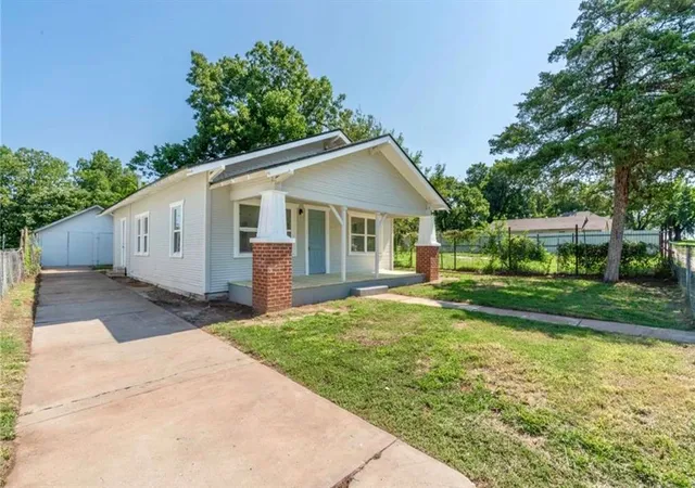 Photo 2 of Single family home for sale at 329 Se 25th Street, Oklahoma City, OK 73129 | MLS# 1245417 | Listing updated on 2026-08-21