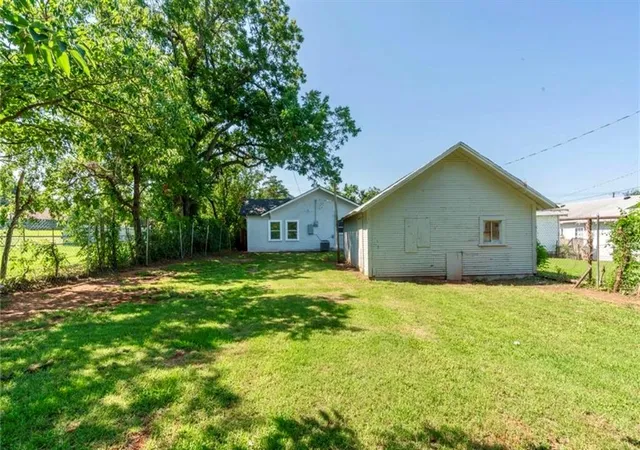 Photo 23 of Single family home for sale at 329 Se 25th Street, Oklahoma City, OK 73129 | MLS# 1245417 | Listing updated on 2026-08-21