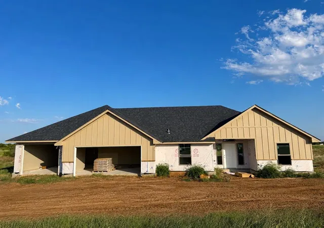 1st image of 2661 Secretariat Pass, Guthrie, OK 73044 | MLS# 1245433