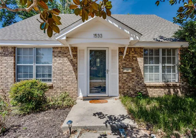Photo 2 of Single family home for sale at 1533 Canterbury St, Norman, OK 73069 | MLS# 1245434 | Listing updated on 2026-10-13