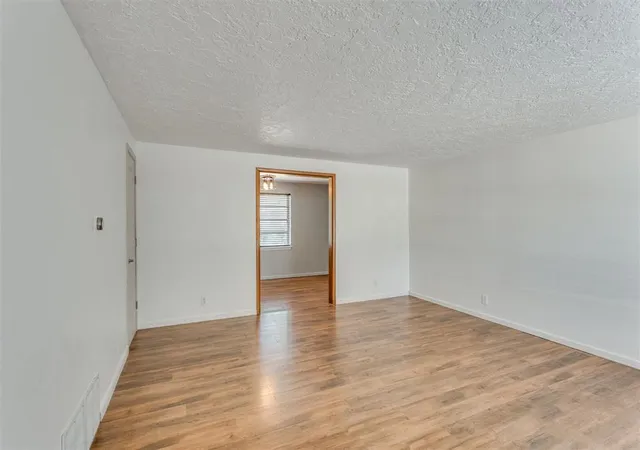 Photo 4 of Single family home for sale at 1533 Canterbury St, Norman, OK 73069 | MLS# 1245434 | Listing updated on 2026-10-13