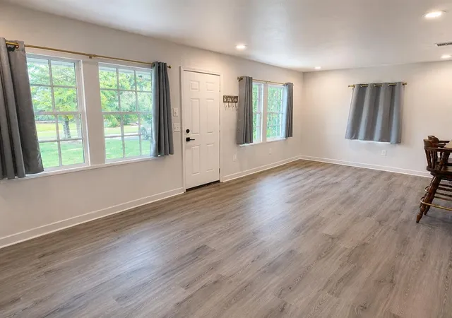 Photo 3 of Single family home for sale at 105 W Mosier St, Norman, OK 73069 | MLS# 1245435 | Listing updated on 2026-08-22