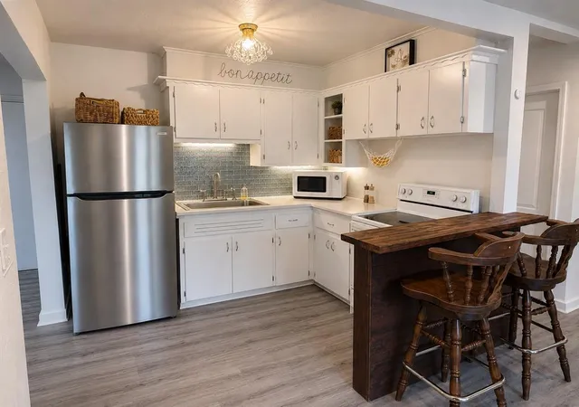 Photo 3 of Single family home for sale at 105 W Mosier St, Norman, OK 73069 | MLS# 1245435 | Listing updated on 2026-09-23