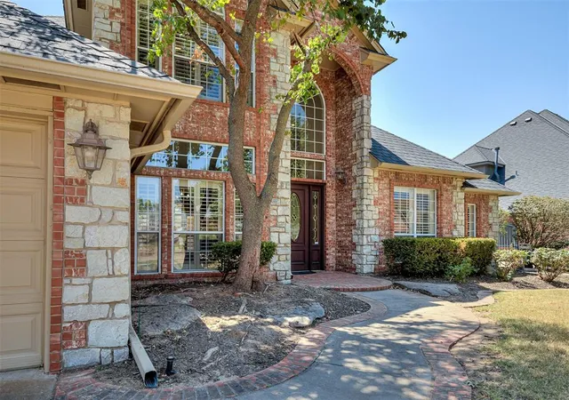 Photo 2 of Single family home for sale at 4510 Harrogate Dr, Norman, OK 73072 | MLS# 1245437 | Listing updated on 2026-10-03