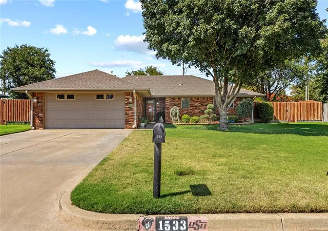 1st image of 1533 Saber Ln, Weatherford, OK 73096 | MLS# 1245447