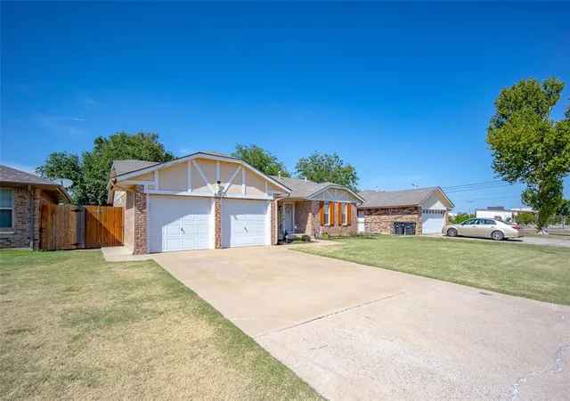 26th image of 605 Sw 7th St, Moore, OK 73160 | MLS# 1245448
