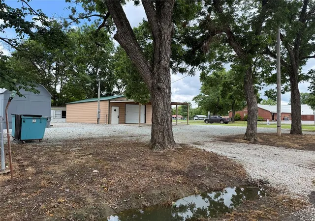 Photo 3 of Single family home for sale at 306 E Gentry Ave, Checotah, OK 74426 | MLS# 1245465 | Listing updated on 2026-08-21