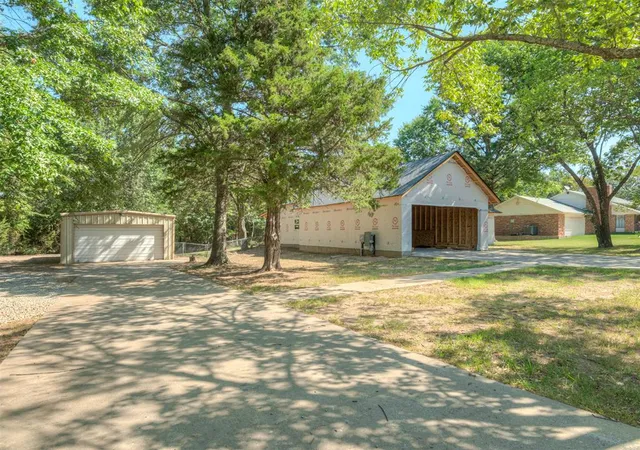 image of 225 Holiday Hills Rd #1, Eufaula, OK 74432 | MLS# 1245467