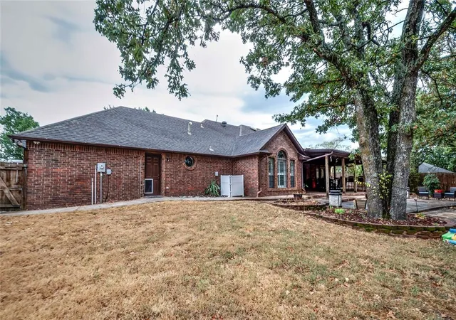 Photo 3 of Sale Pending at 870943 S Twin Lakes Rd, Chandler, OK 74834 | MLS# 1245473 | Listing updated on 2026-09-29