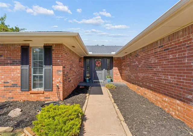 Photo 2 of Sale Pending at 3648 Meadow Ln, Edmond, OK 73013 | MLS# 1245474 | Listing updated on 2026-09-01