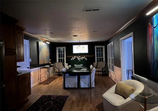 2nd image of 1201 Glenbrook Ter, Nichols Hills, OK 73116 | MLS# 1245475