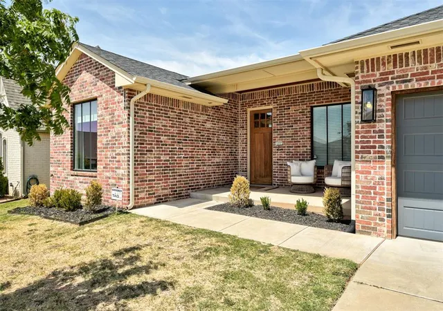 Photo 2 of Sale Pending at 4305 Nw 153rd Street, Edmond, OK 73013 | MLS# 1245476 | Listing updated on 2026-08-26