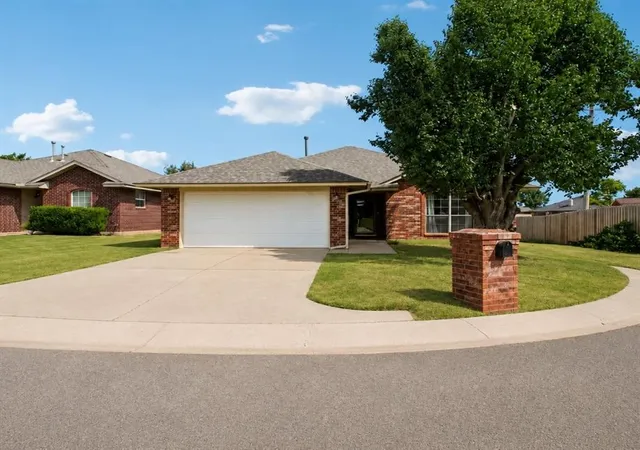 Single family home for sale at 4921 Se 87Th St, Oklahoma City, OK 73135 | MLS# 1245482