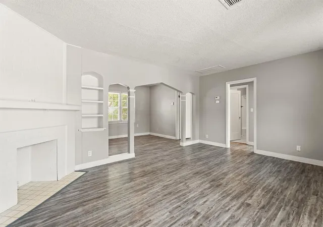 Photo 2 of Sale Pending at 3305 Nw 25th Street, Oklahoma City, OK 73107 | MLS# 1245487 | Listing updated on 2026-09-18